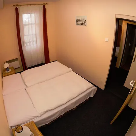 Hotel Svycarsky Dum Sneznik